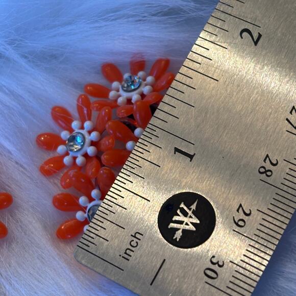 Vintage 1960s Retro MOD Orange Plastic Rhinestone Floral Clip Earrings - Picture 5 of 5